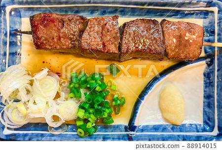 居酒屋的經典菜單，雞肝串（醬） 88914015