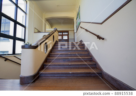 A photo of the former Toyosato Elementary School in Toyosato Town, Shiga Prefecture, which is open to the public. A photo of the former Toyosato Elementary School in Toyosato Town, Shiga Prefecture, which is open to the public. 88915538