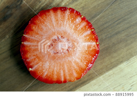 ripe red strawberries are used for making desserts 88915995