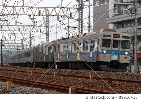Tokyu Denentoshi Line 8500 series (blue belt: Bunkamura) just before retirement 88916413