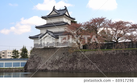 柴田城 3 樓砲塔(修復) 柴田城 3 樓砲塔(修復) 88917298