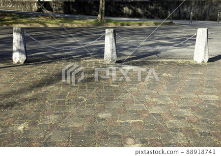Park bollard 88918741