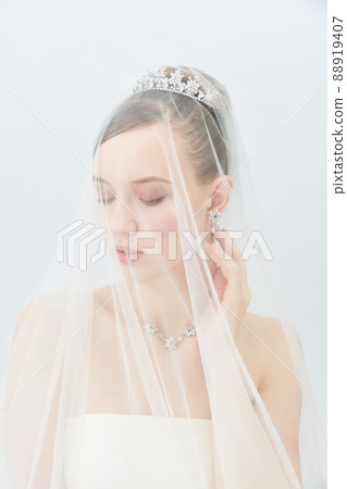 蒙面新娘美女射外國女人 88919407