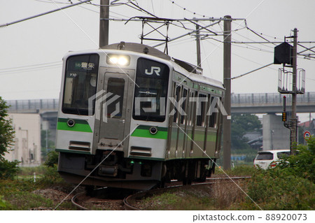 Uetsu Main Line / Hakushin Line E127 series (LED test modified car) Uetsu Main Line / Hakushin Line E127 series (LED test modified car) 88920073