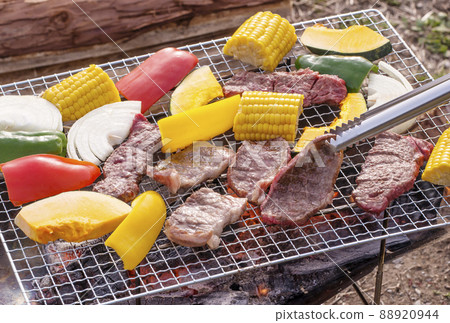 BBQ烤肉BBQ野營飯烤炭烤圖片素材 88920944