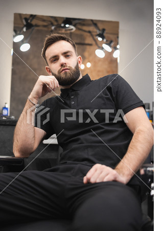 man, hairdresser, barber 88924093