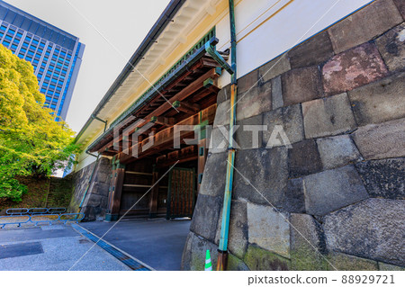 Ote-mon Watarumon in the East Gardens of the Imperial Palace, Chiyoda-ku, Tokyo 88929721