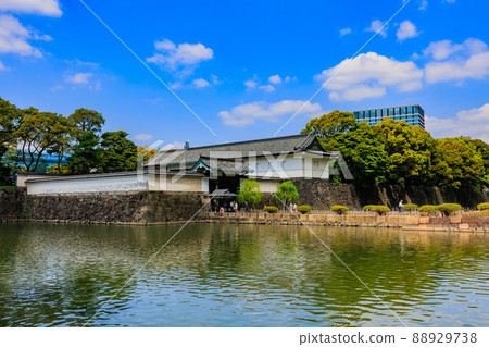 東京都千代田區皇居東庭大手門 東京都千代田區皇居東庭大手門 88929738
