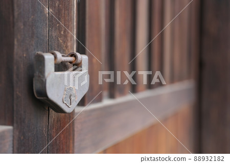 [Old Japanese door with lock] 88932182