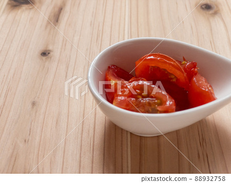 庫存照片 | 新鮮紅櫻桃番茄 88932758