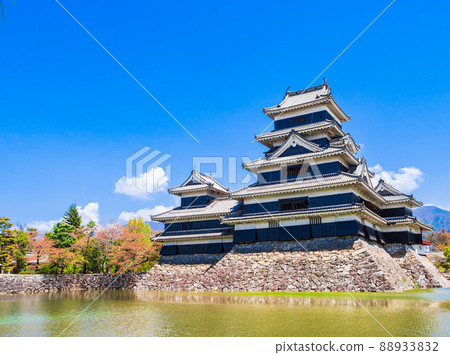 National Treasure Matsumoto Castle in Spring National Treasure Matsumoto Castle in Spring 88933832