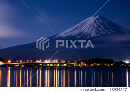 Lake Kawaguchi Night Mt. Fuji Lake Kawaguchi Night Mt. Fuji 88934237