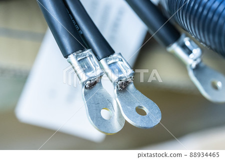 Wires connected to the machine Wires connected to the machine 88934465