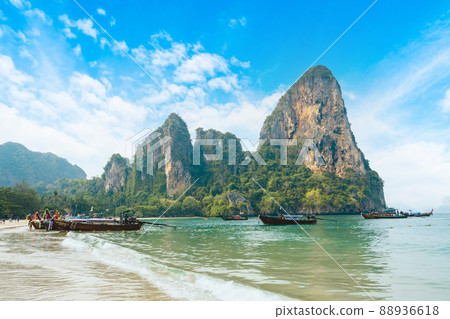 Railay Beach,beach and rocky mountain scenery in summer 88936618