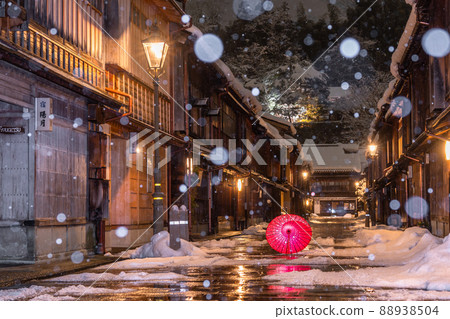《Ishikawa Prefecture》 Higashi Chaya District with Snow Makeup, Kanazawa City in the Snow 《Ishikawa Prefecture》 Higashi Chaya District with Snow Makeup, Kanazawa City in the Snow 88938504
