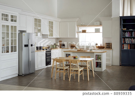 White kitchen 88939335