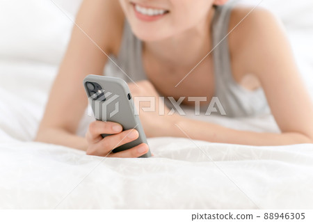 女性生活方式床智能手機 88946305