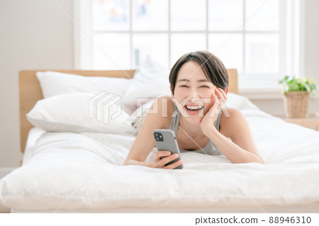 女性生活方式床智能手機 88946310