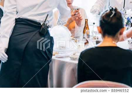 Directing food with smoke 88946552