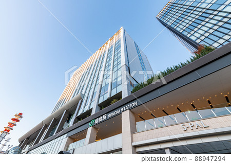 宮城縣仙台市天氣晴朗的JR仙台站(東口) 宮城縣仙台市天氣晴朗的JR仙台站(東口) 88947294