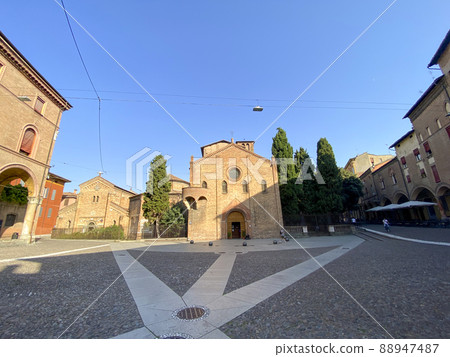 Basilica di Santo Stefano in Bologna 88947487