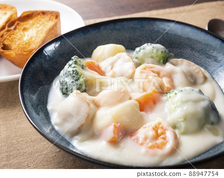 Seafood cream stew 88947754