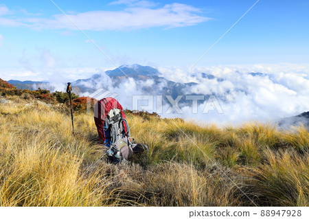 台灣高山峻嶺 中央山脈卑南主山 台灣高山峻嶺 中央山脈卑南主山 88947928