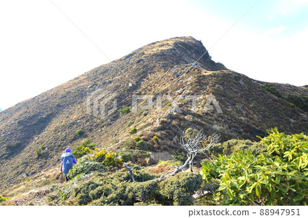 台灣高山峻嶺 中央山脈卑南主山 88947951