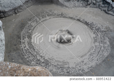 Bouzu Jigoku in Beppu City, Oita Prefecture Bouzu Jigoku in Beppu City, Oita Prefecture 88951422