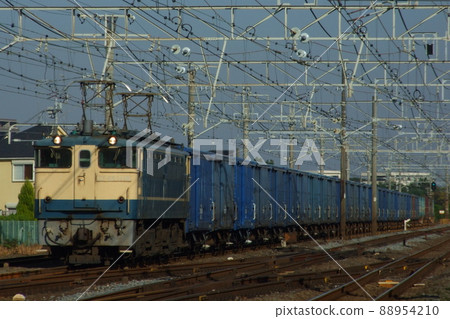 EF65-1119(3461列車)牽引的紙質運輸貨運列車_2007/11/15 拍攝 EF65-1119(3461列車)牽引的紙質運輸貨運列車_2007/11/15 拍攝 88954210