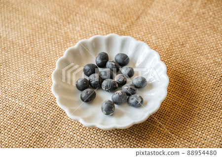 Black edamame seeds Black edamame seeds 88954480