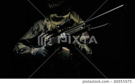 狙擊步槍和狙擊手 88955975