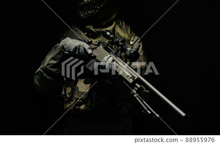 狙擊步槍和狙擊手 88955976