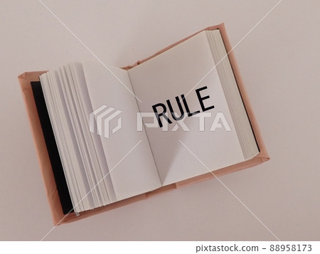 當你打開筆記時，RULE 規則的詞 88958173