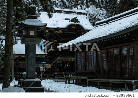 Suwa Taisha Shrine [Harumiya] 88959661