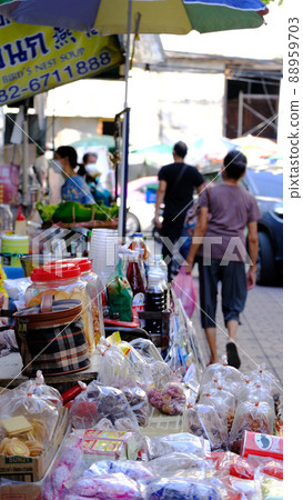 曼谷唐人街充滿活力的城市景觀(2022 年 4 月) 曼谷唐人街充滿活力的城市景觀(2022 年 4 月) 88959703