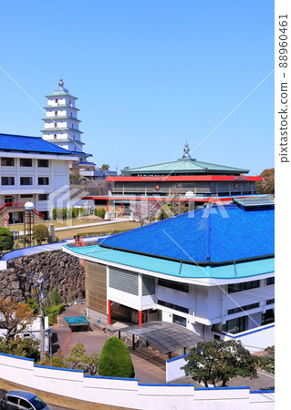 [Kagawa Prefecture] Shorinji Kempo, the head temple of Kongo Zen in the spring when cherry blossoms bloom 88960461