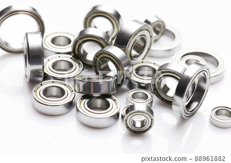 Group of shiny metal bearing Group of shiny metal bearing 88961882