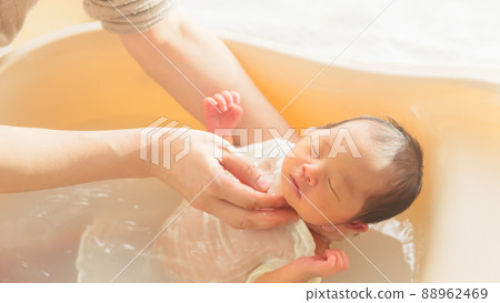 Ablution newborn baby 1 week Ablution newborn baby 1 week 88962469
