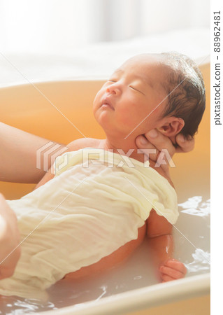 Ablution newborn baby 1 week Ablution newborn baby 1 week 88962481