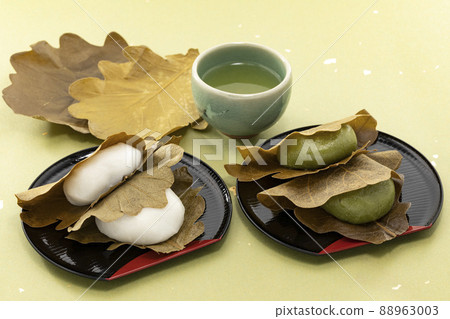 柏麻糬配白麻糬和草麻糬 88963003