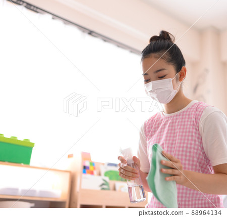 Nursery school 88964134