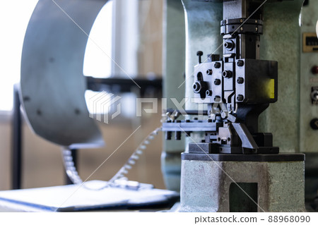 Crimping machine / press machine / applicator Crimping machine / press machine / applicator 88968090