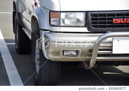Car image Isuzu 2nd generation big horn front mask Car image Isuzu 2nd generation big horn front mask 88968977