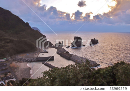 Looking at the village from the Hira Observatory in front of Shimokoshiki Island 88969259