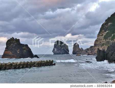 Napoleon Rock seen from Seshinoura 88969264