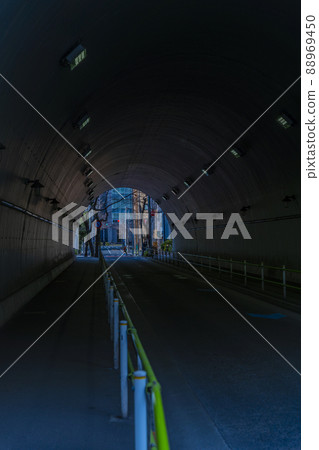 東京市中心的隧道 東京市中心的隧道 88969450