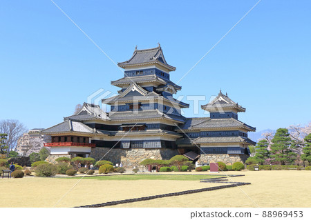 National Treasure Matsumoto Castle 88969453