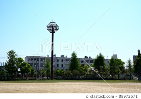 燈塔和地面 燈塔和地面 88972671