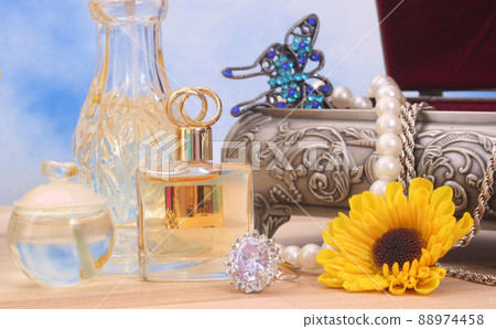 Ring With Yellow Flowers and Jewelry Box Ring With Yellow Flowers and Jewelry Box 88974458